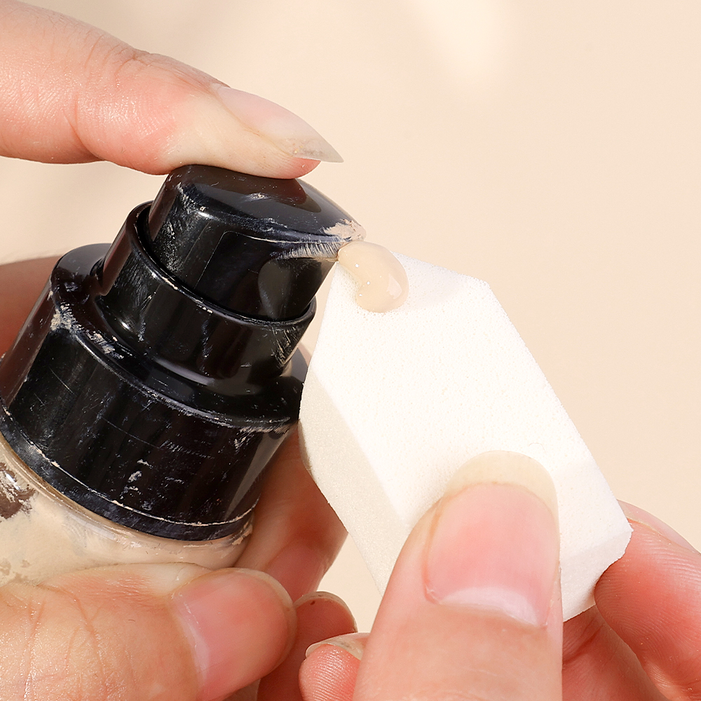 Soft White Latex Cosmetic Puff - Correction Fluid White recension och pris